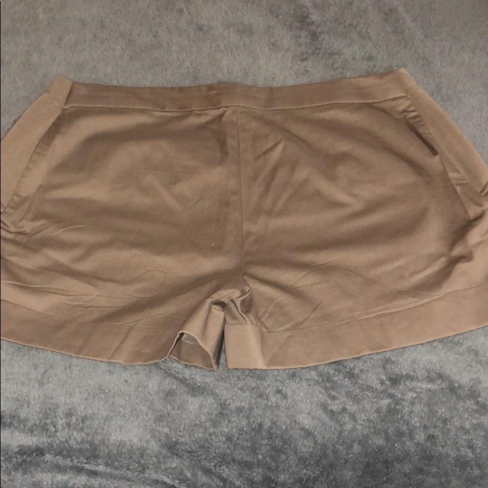 Shorts - Picture 3 of 4